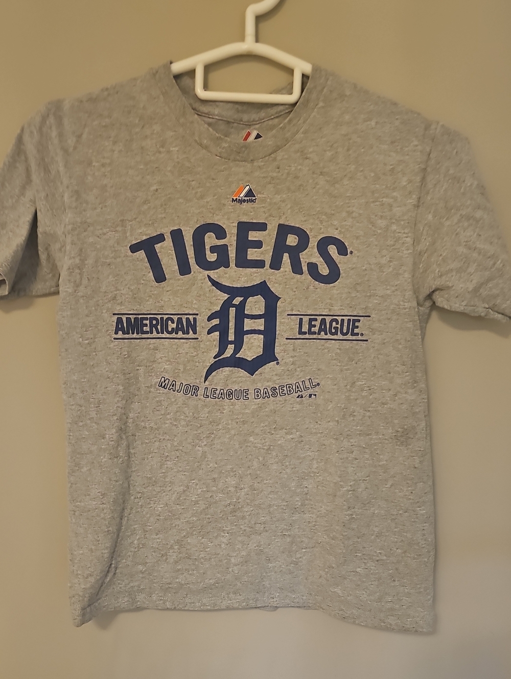 Majestic Gray Detroit Tigers Graphic Tee Youth Medium Womans Small